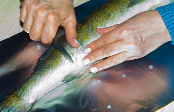 cleaning fish